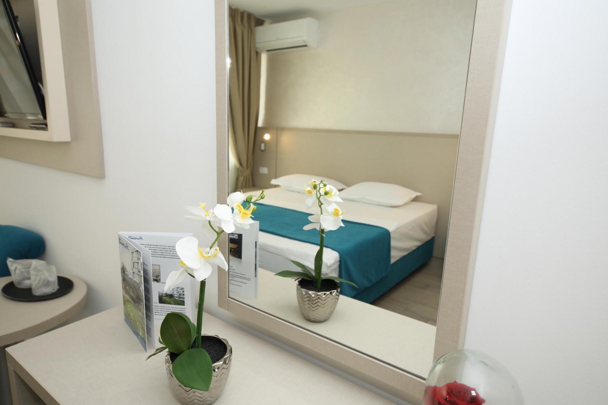 Hotel Delfin Mamaia Ngoại thất bức ảnh